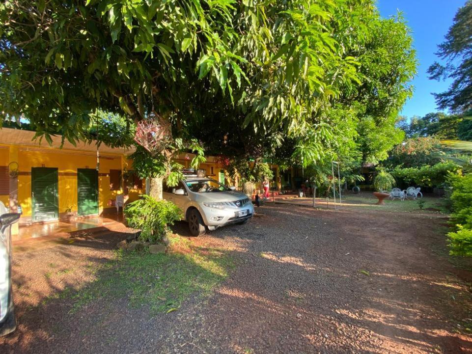 Hotel Y Residencial Amigos Puerto Iguazu Exterior photo